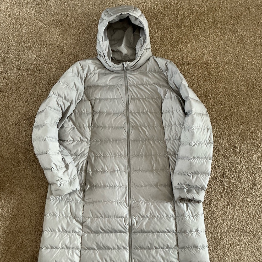 Eddie Bauer Women's Light Gray Hooded Duffle Jacket, size XXL